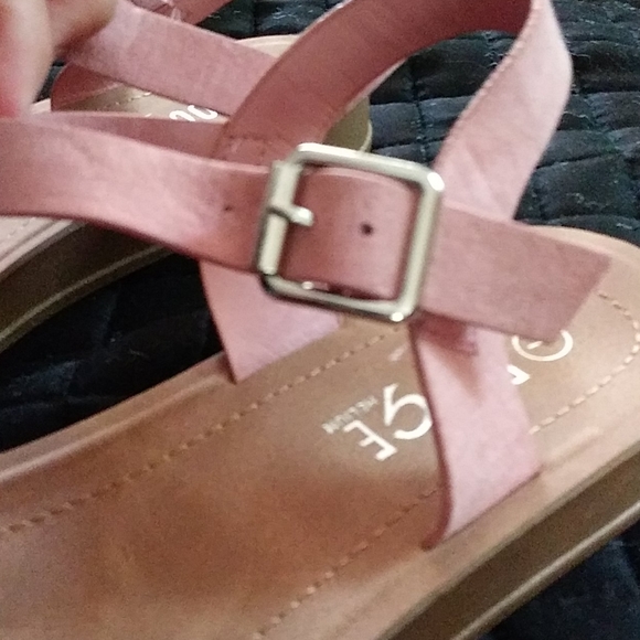 Pink sandals - Picture 6 of 6